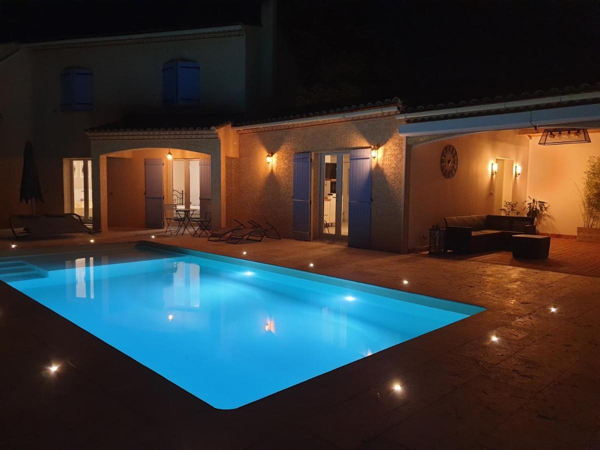 La Villa Des Moulins 卡勒维松 外观 照片